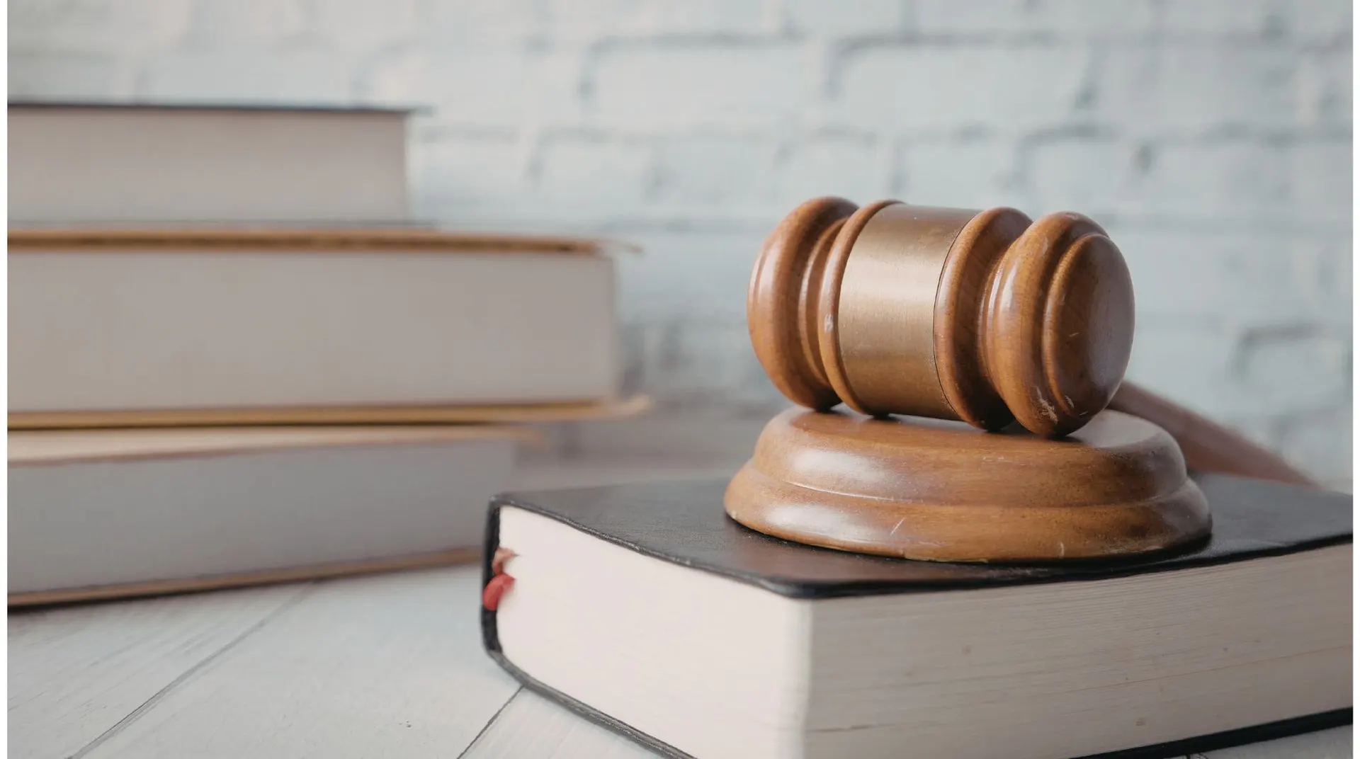 What Law Topics Do Journalists Usually Cover?